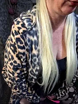 Snapshot of my_Kazka chatting on March 2025 05:41:02 PM my Kazka online show from March 2025 05:41:02 PM