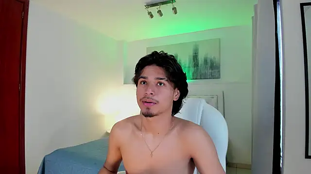 MathewAdams online show from November 2025 06:32:01 PM