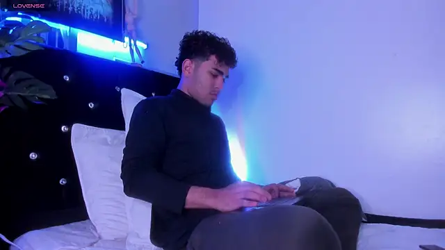 LucasCarterr  online show from November 2025 03:27:02 AM