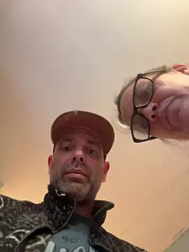 Snapshot of tttttyta chatting on April 2026 07:22:02 PM tttttyta online show from April 2026 07:22:02 PM