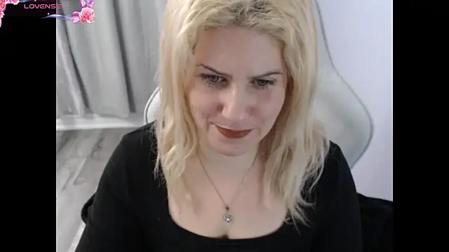 BellaStar84 online show from November 2025 01:22:02 PM