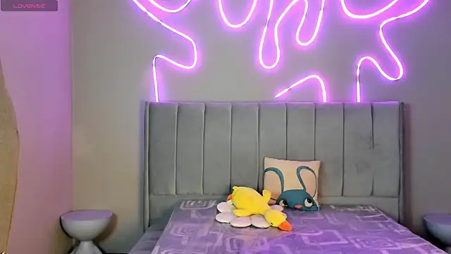 madison  rey online show from December 2025 01:09:01 PM