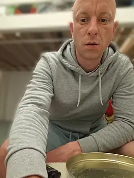 svenpfeifer online show from April 2026 11:07:02 PM