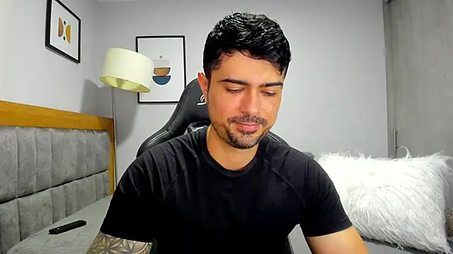 Dante Storm online show from November 2025 04:02:02 AM