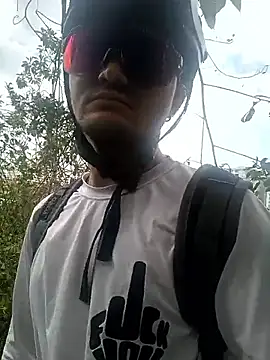 Snapshot of JuanMaty chatting on November 2025 04:38:02 PM JuanMaty online show from November 2025 04:38:02 PM