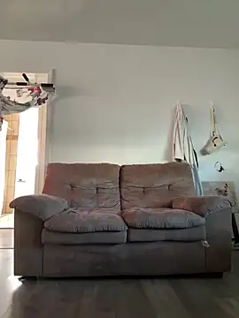 Snapshot of Foxdaguy chatting on October 2025 12:37:02 PM Foxdaguy online show from October 2025 12:37:02 PM