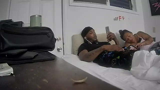 Snapshot of Foxdaguy chatting on March 2026 11:04:01 AM Foxdaguy online show from March 2026 11:04:01 AM