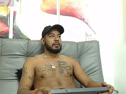 Snapshot of BladeFoxxx1 chatting on October 2025 01:12:02 PM BladeFoxxx1 online show from October 2025 01:12:02 PM