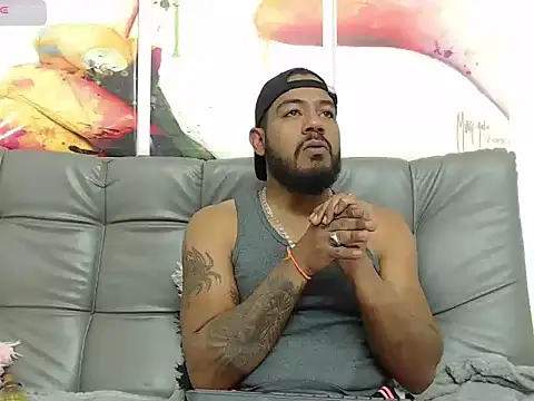 Snapshot of BladeFoxxx1 chatting on October 2025 05:40:01 AM BladeFoxxx1 online show from October 2025 05:40:01 AM