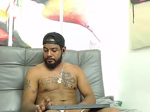 Snapshot of BladeFoxxx1 chatting on November 2025 05:50:02 AM BladeFoxxx1 online show from November 2025 05:50:02 AM