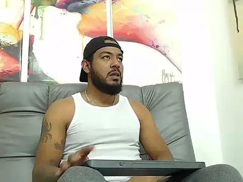 Snapshot of BladeFoxxx1 chatting on November 2025 10:42:01 PM BladeFoxxx1 online show from November 2025 10:42:01 PM