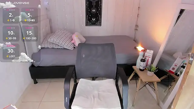 Brithanycullen online show from November 2025 10:08:02 PM