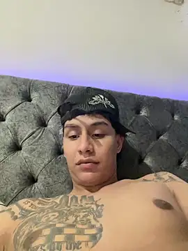 Snapshot of Stone_grey1_ chatting on April 2026 10:41:02 AM Stone grey1 online show from April 2026 10:41:02 AM