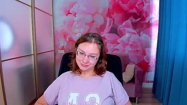 AngelinaLow online show from November 2025 12:26:01 PM