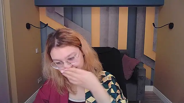 AngelinaLow online show from February 2026 12:42:01 PM