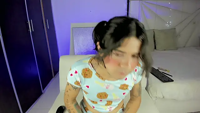 Snapshot of Zion_Moore chatting on March 2025 12:58:01 PM Zion Moore online show from March 2025 12:58:01 PM