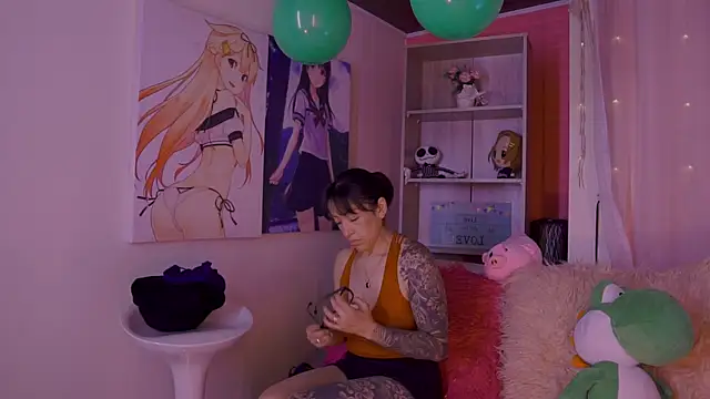 Snapshot of Madison_Mayer chatting on March 2025 12:17:01 PM Madison Mayer online show from March 2025 12:17:01 PM