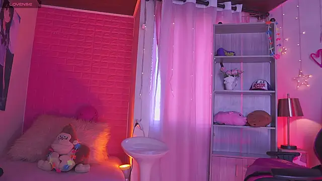 Snapshot of Madison_Mayer chatting on September 2025 12:19:01 PM Madison Mayer online show from September 2025 12:19:01 PM