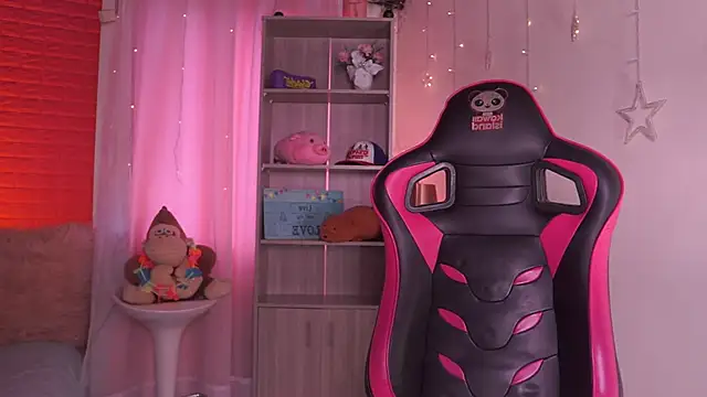 Snapshot of Madison_Mayer chatting on October 2025 01:08:02 PM Madison Mayer online show from October 2025 01:08:02 PM