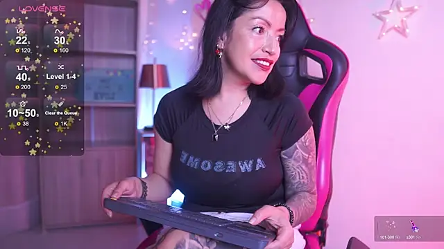 Snapshot of Madison_Mayer chatting on October 2025 12:46:01 PM Madison Mayer online show from October 2025 12:46:01 PM