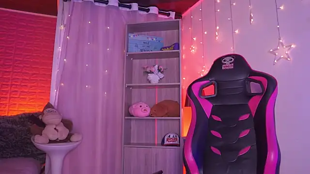 Snapshot of Madison_Mayer chatting on November 2025 12:27:01 PM Madison Mayer online show from November 2025 12:27:01 PM