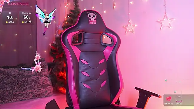 Snapshot of Madison_Mayer chatting on December 2025 12:43:02 PM Madison Mayer online show from December 2025 12:43:02 PM