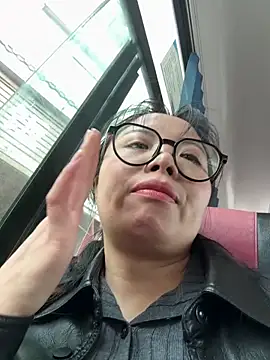 aa520uv online show from December 2025 05:57:01 AM