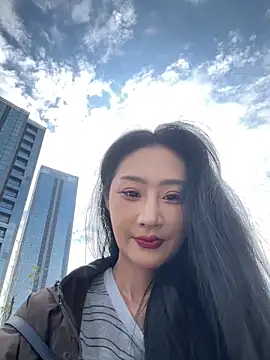 linger-23 online show from October 2025 06:10:01 AM