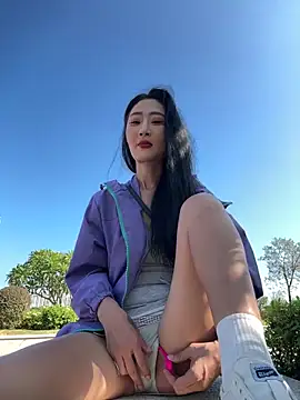 linger-23 online show from November 2025 06:24:01 AM