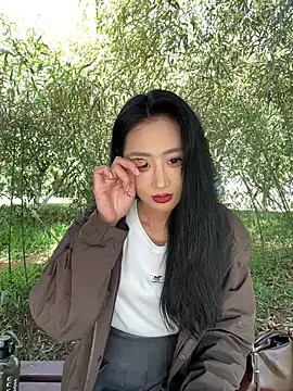 linger-23 online show from April 2026 06:25:01 AM