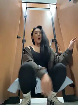 linger-23 online show from April 2026 07:44:02 AM