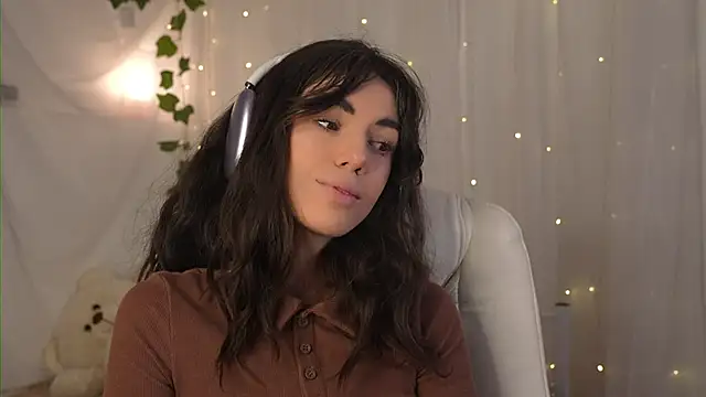 Snapshot of mystica_ chatting on October 2025 10:08:02 AM mystica online show from October 2025 10:08:02 AM