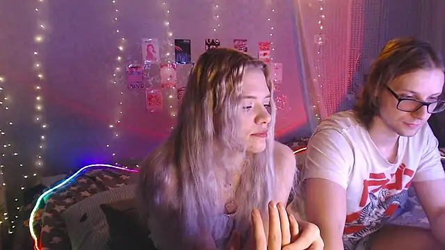 Snapshot of Your_Horny_Friends chatting on March 2026 08:08:02 PM Your Horny Friends online show from March 2026 08:08:02 PM