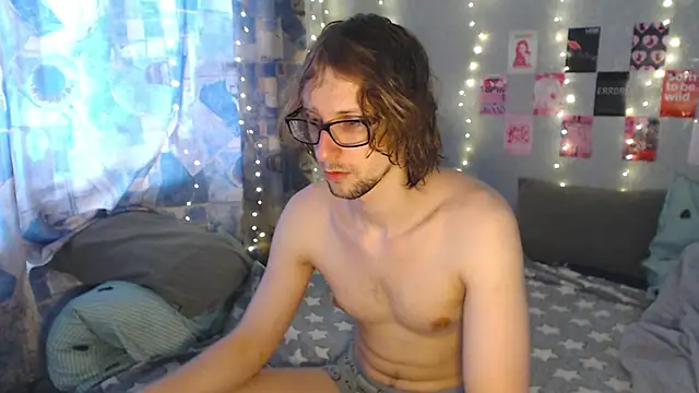 Snapshot of Your_Horny_Friends chatting on April 2026 12:20:01 PM Your Horny Friends online show from April 2026 12:20:01 PM