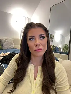 CelineReys online show from April 2026 05:51:01 PM