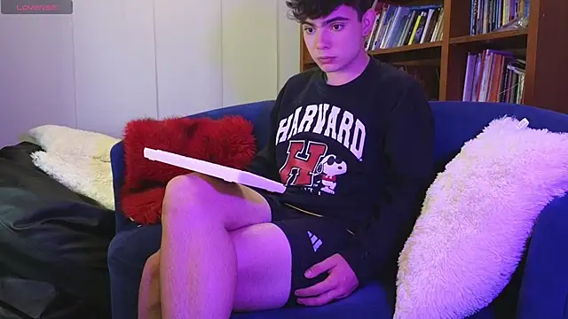 Snapshot of lukeboyce33 chatting on March 2026 04:51:02 AM lukeboyce33 online show from March 2026 04:51:02 AM
