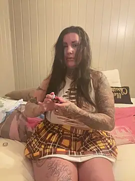 Badgyalbella online show from April 2026 07:18:02 PM