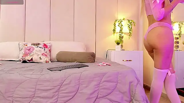 Snapshot of princesssammy2 chatting on October 2025 12:01:02 AM princesssammy2 online show from October 2025 12:01:02 AM