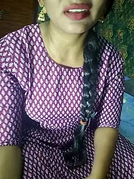 Snapshot of Shalini_telugu09 chatting on September 2025 01:02:01 PM Shalini telugu09 online show from September 2025 01:02:01 PM