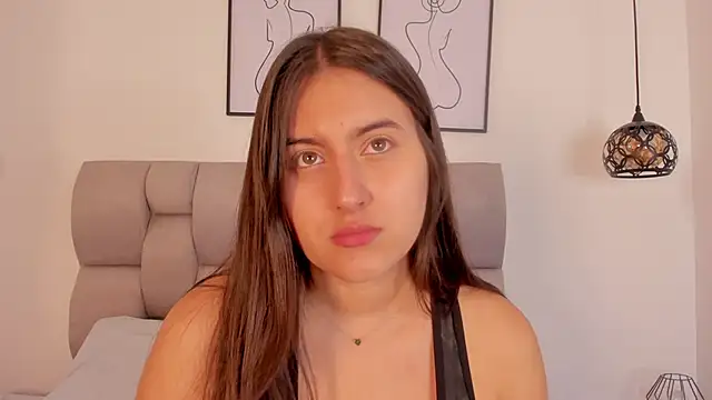 Hanna Evans   online show from September 2025 12:31:02 PM