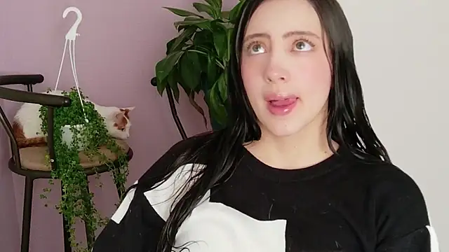 Rebbecawhite meow online show from April 2026 05:10:02 PM