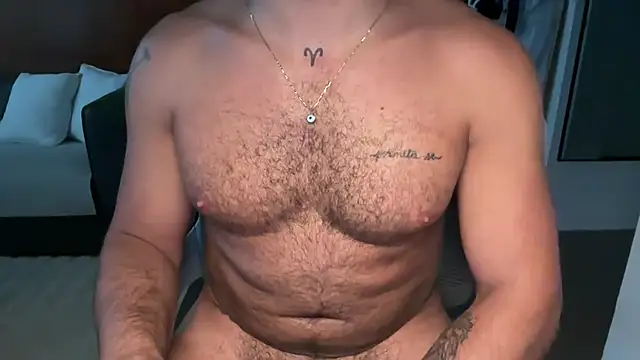 Snapshot of TopRaw3 chatting on September 2025 02:10:01 PM TopRaw3 online show from September 2025 02:10:01 PM