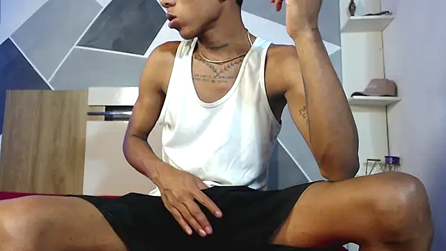 Snapshot of DavidLondo chatting on September 2025 04:15:01 AM DavidLondo online show from September 2025 04:15:01 AM