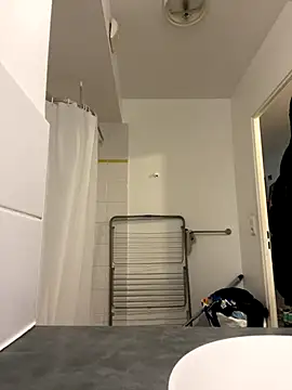 Renoirmonter online show from October 2025 07:42:02 AM