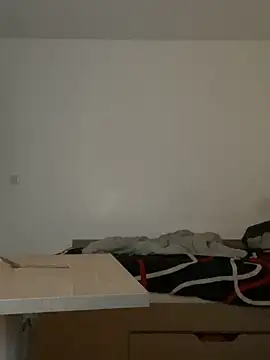 Renoirmonter online show from November 2025 10:10:01 PM