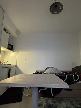 Renoirmonter online show from April 2026 09:34:01 PM