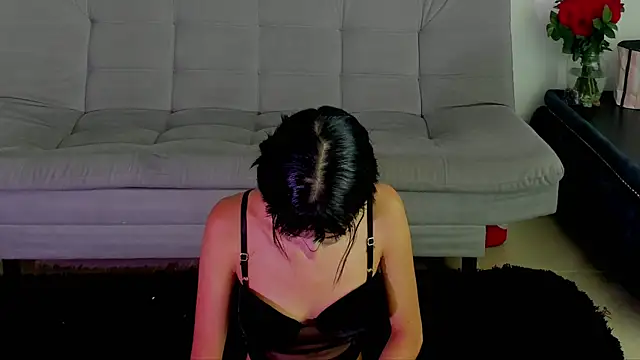 Snapshot of pauline_rouge chatting on October 2025 12:36:02 PM pauline rouge online show from October 2025 12:36:02 PM