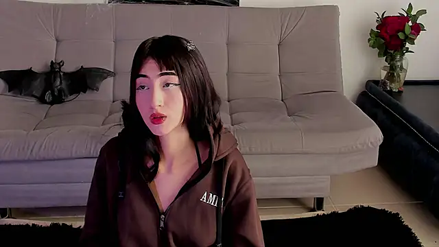 Snapshot of pauline_rouge chatting on October 2025 03:13:01 PM pauline rouge online show from October 2025 03:13:01 PM