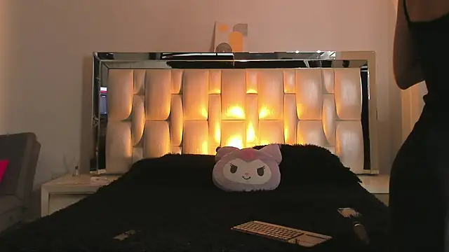 Snapshot of pauline_rouge chatting on November 2025 11:21:01 AM pauline rouge online show from November 2025 11:21:01 AM