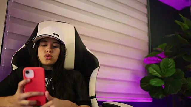 Danaa Rouse online show from October 2025 09:27:01 PM